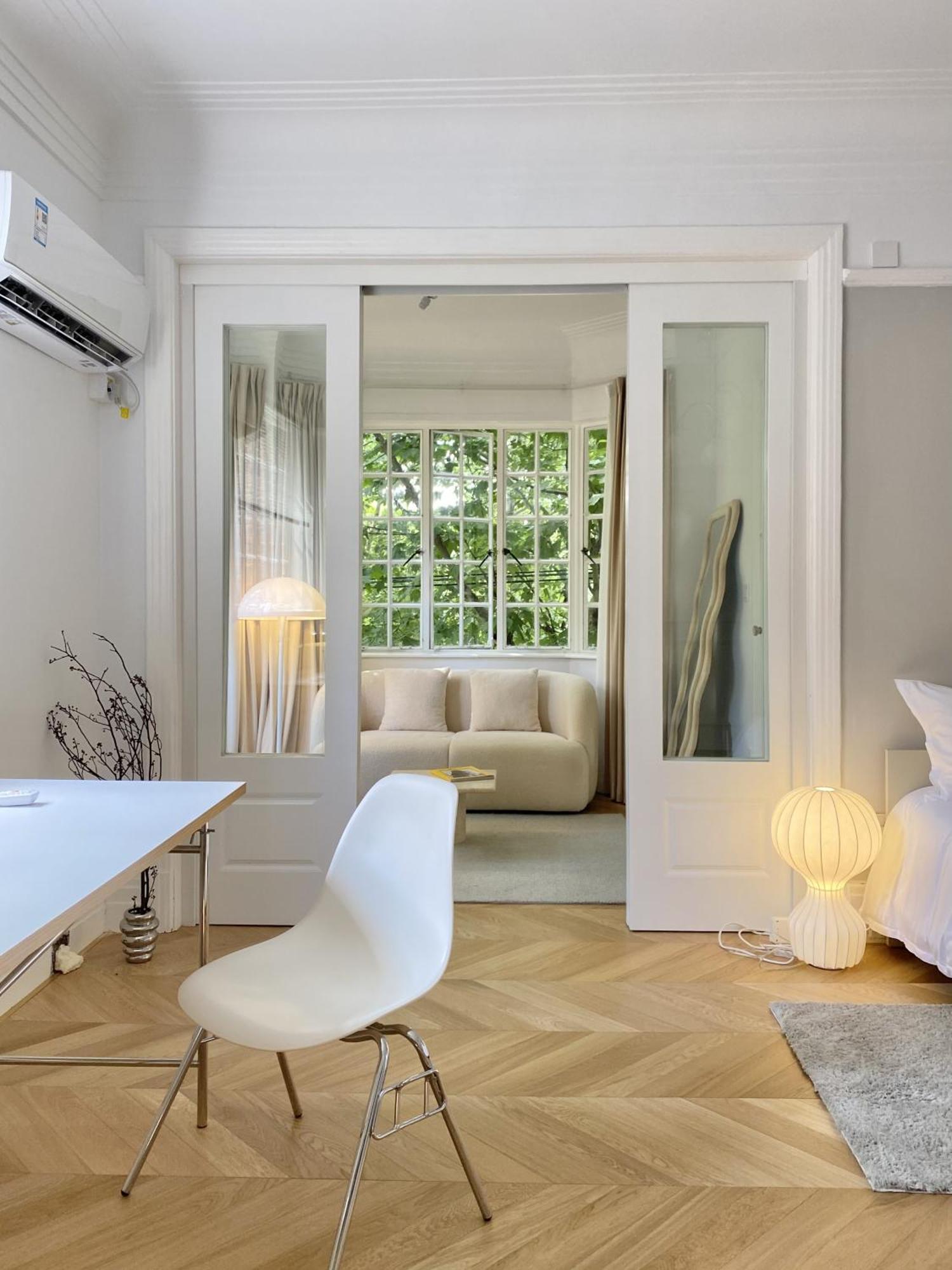 Hills& Art 14 - Near Line 1, 10 & 12 South Shanxi Road Metro Apartment *